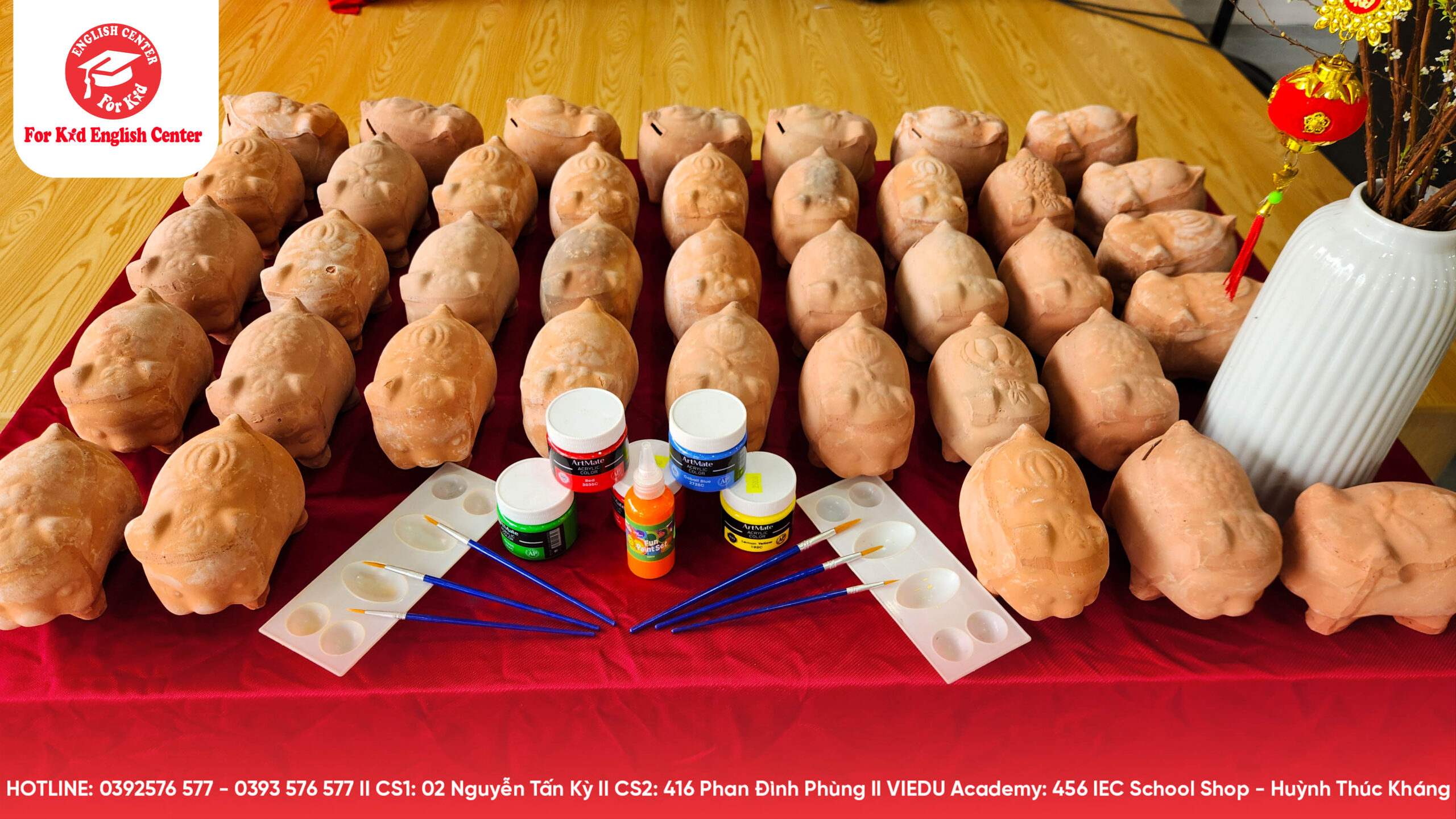 Workshop trang trí heo đất