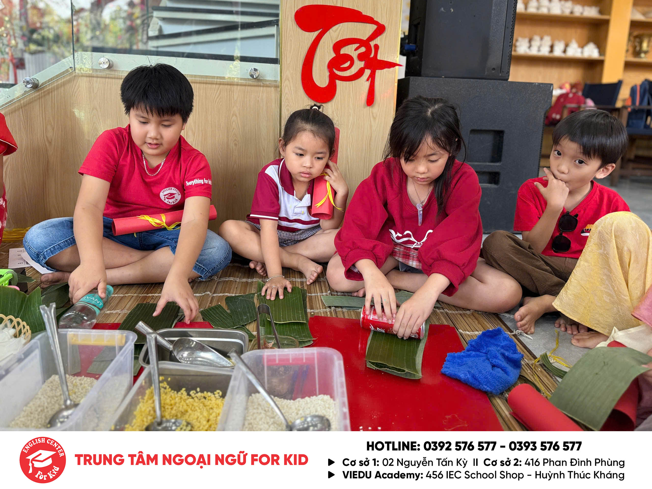 Hoạt động nấu bánh chưng tại workshop